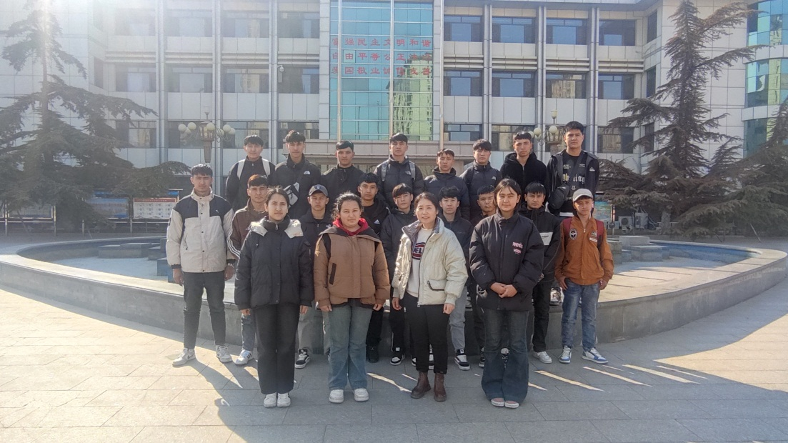 从一种温暖奔赴另一种温暖—— 新疆学子重返丰南职教中心校园