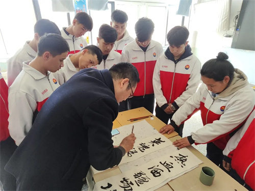 缅怀革命英烈，厚植爱国情怀——丰南职教中心开展清明祭英烈系列教育活动