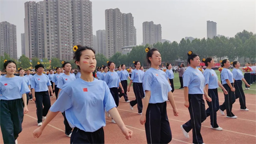 以青春之名，书写拼搏华章——丰南职教中心 丰南高级技工学校开展2025年春季运动会
